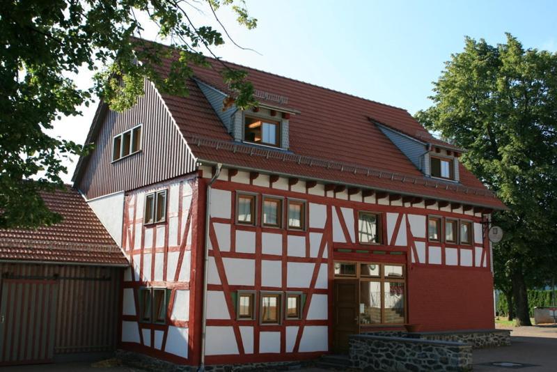 Deutsches Haus Hotel Restaurant Gastwirtschaft Biergarten Am Radweg Bermuthshain Exterior photo